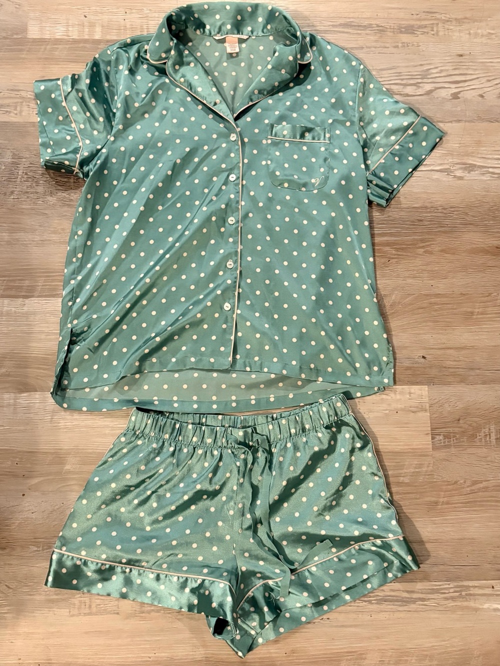 Victoria’s Secret Satin Polka Dot Short Pajama Set - Size Small
